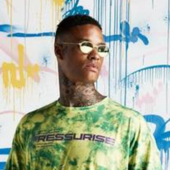 BoohooMAN Quavo Loose Fit Slogan Tie Dye Short Sleeve T-Shirt - Picture 3 of 3